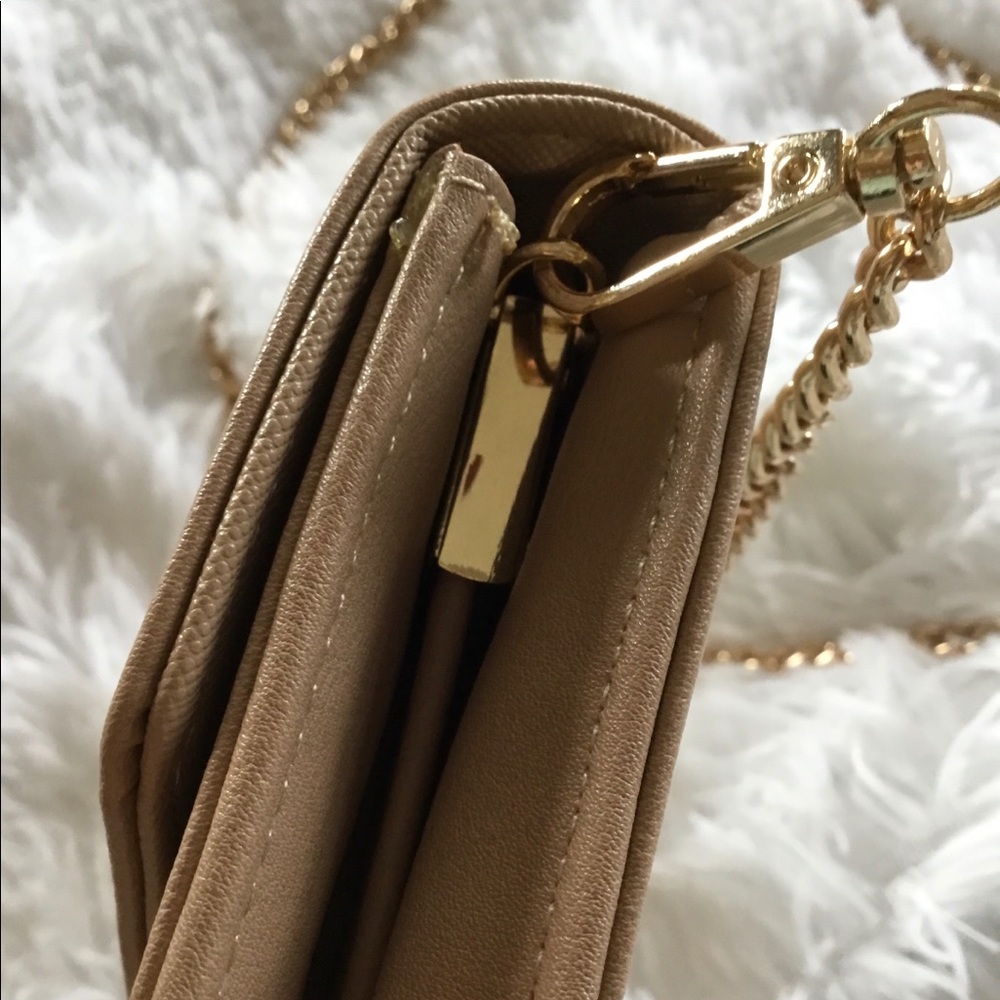 NOT FOR SALE !!!!!BUMBLEBEE BEIGE 3 in 1 PURSE - Picture 4 of 7